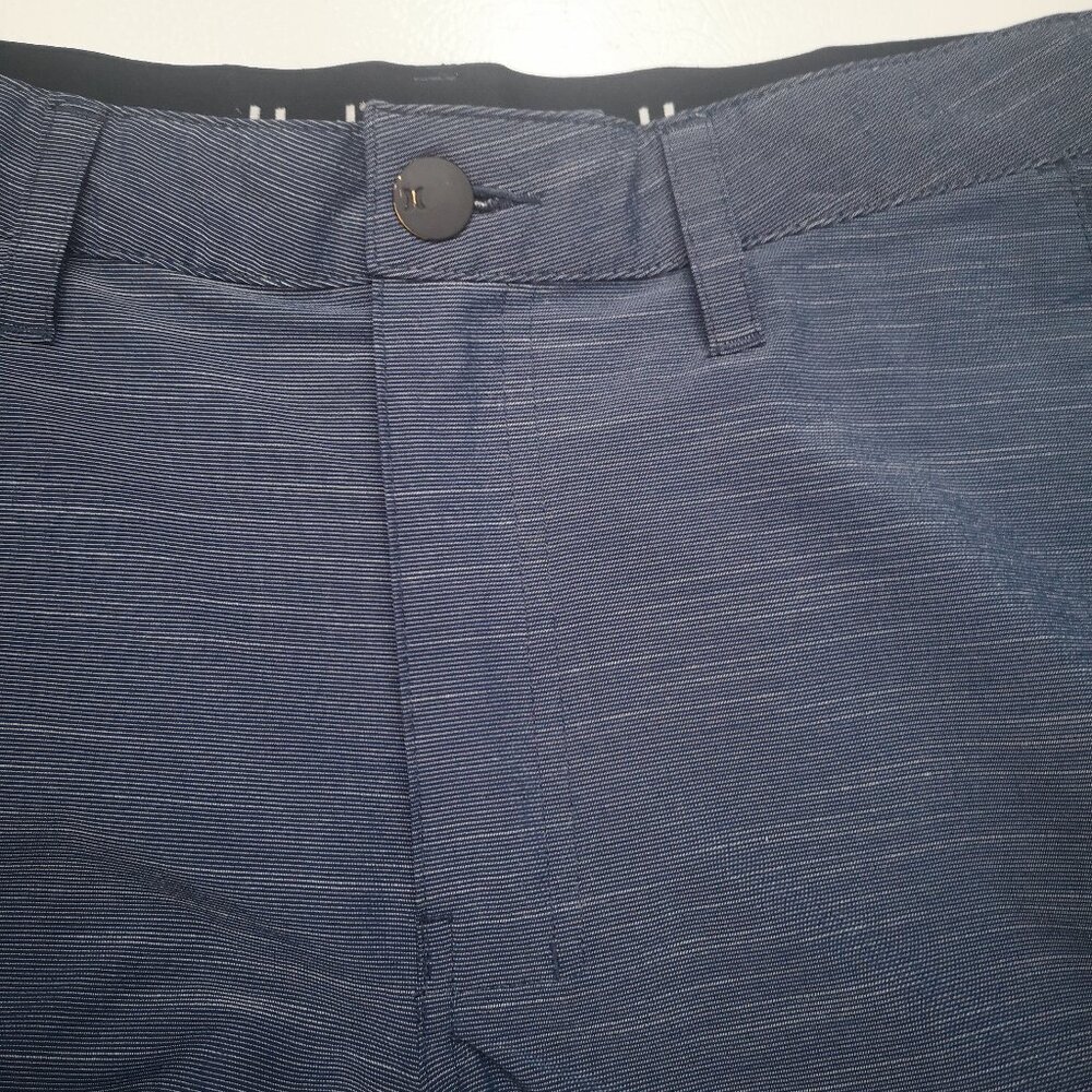 Hurley Men's Size 32 Waist Navy Zipper & Button Closure Hybrid Shorts - Picture 4 of 11